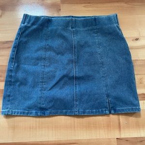 Stretchy denim mini skirt